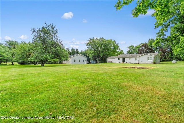 8221 E Parker Road, Laingsburg, MI 48848