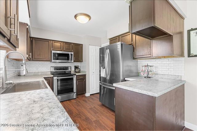 8221 E Parker Road, Laingsburg, MI 48848