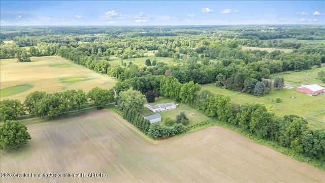 8221 E Parker Road, Laingsburg, MI 48848