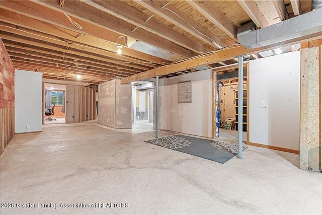 8221 E Parker Road, Laingsburg, MI 48848
