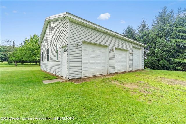 8221 E Parker Road, Laingsburg, MI 48848