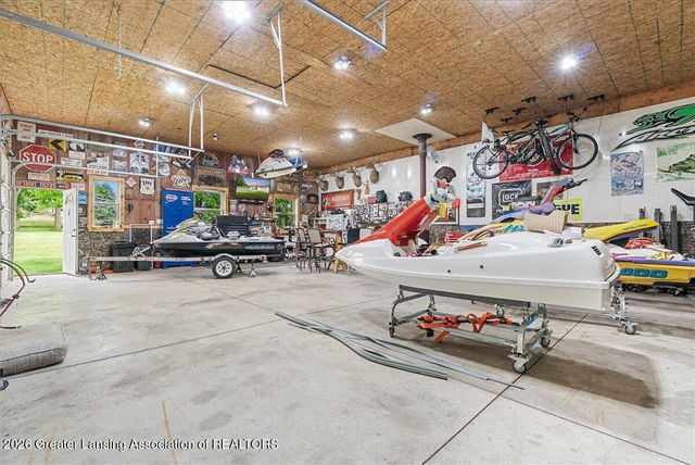 8221 E Parker Road, Laingsburg, MI 48848