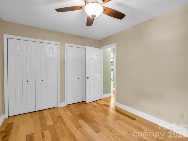 156 Deer Run, Hendersonville, NC 28739