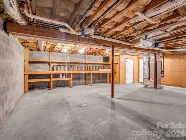 156 Deer Run, Hendersonville, NC 28739