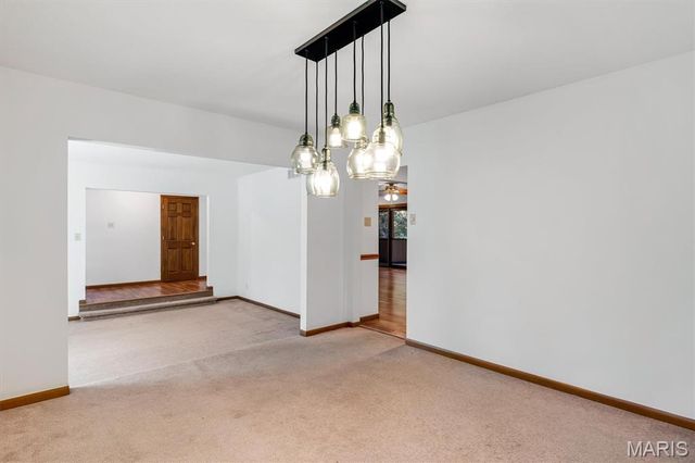 605 Forrester Drive, Ballwin, MO 63011