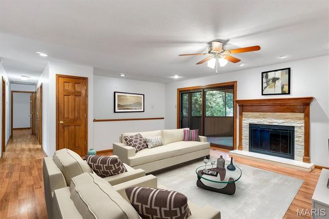 605 Forrester Drive, Ballwin, MO 63011