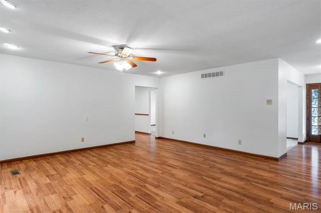 605 Forrester Drive, Ballwin, MO 63011
