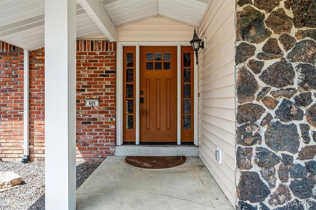 605 Forrester Drive, Ballwin, MO 63011
