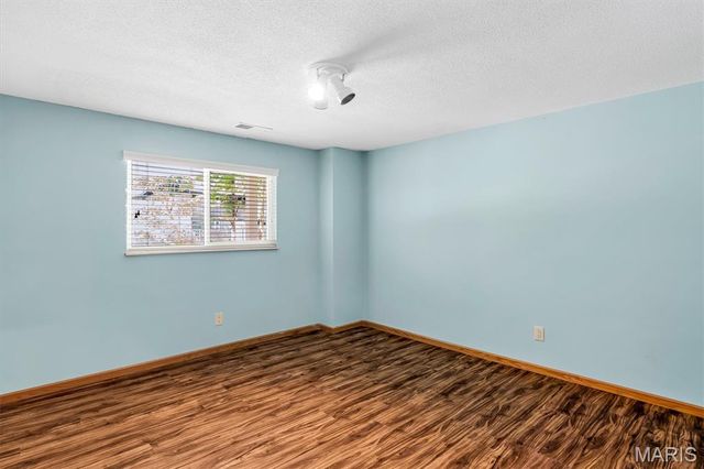605 Forrester Drive, Ballwin, MO 63011