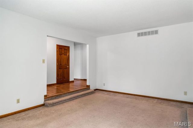 605 Forrester Drive, Ballwin, MO 63011