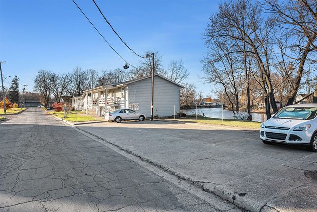 500 River Street, Three Rivers, MI 49093