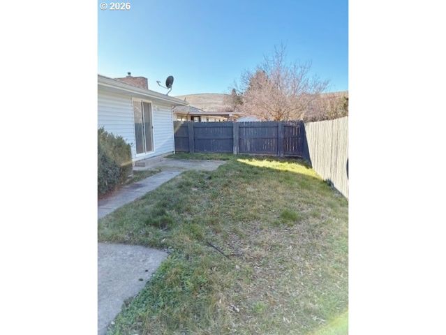 4297 Sw RUNNION Ct, Pendleton, OR 97801