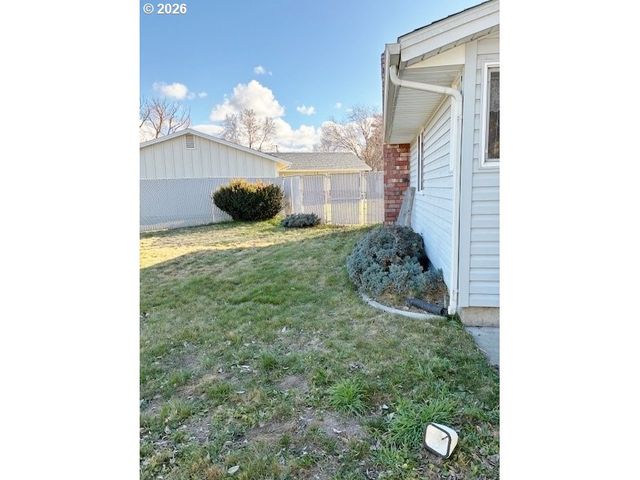 4297 Sw RUNNION Ct, Pendleton, OR 97801