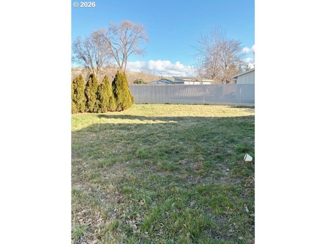 4297 Sw RUNNION Ct, Pendleton, OR 97801