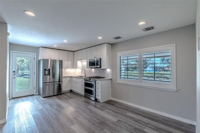 17631 Huffmeister Road, Cypress, TX 77429
