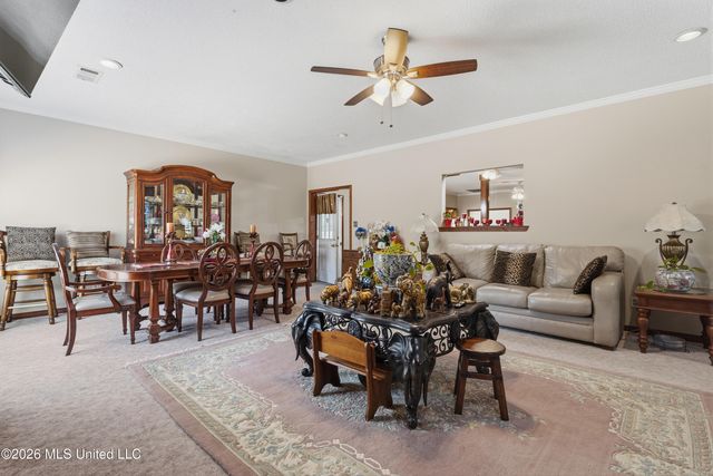 918 N Country Club Lane, Biloxi, MS 39532