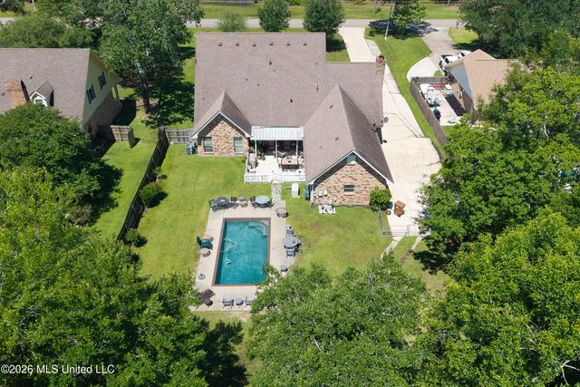 918 N Country Club Lane, Biloxi, MS 39532