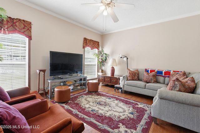 918 N Country Club Lane, Biloxi, MS 39532