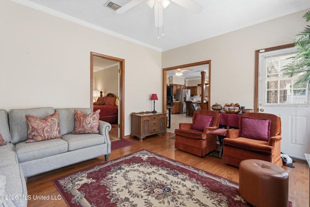 918 N Country Club Lane, Biloxi, MS 39532