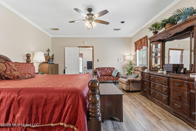 918 N Country Club Lane, Biloxi, MS 39532
