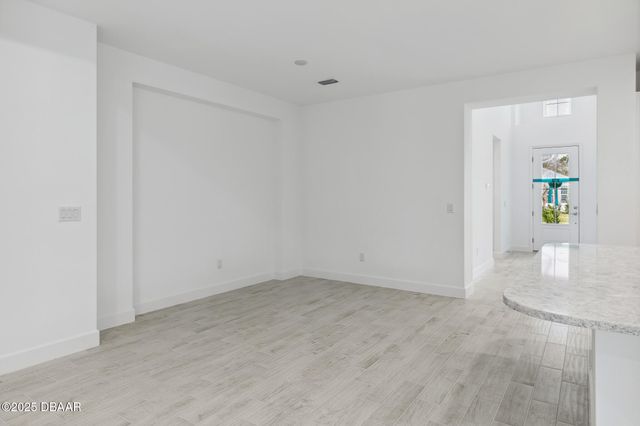 600 Hang Loose Way, Daytona Beach, FL 32124