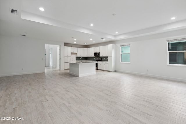 600 Hang Loose Way, Daytona Beach, FL 32124