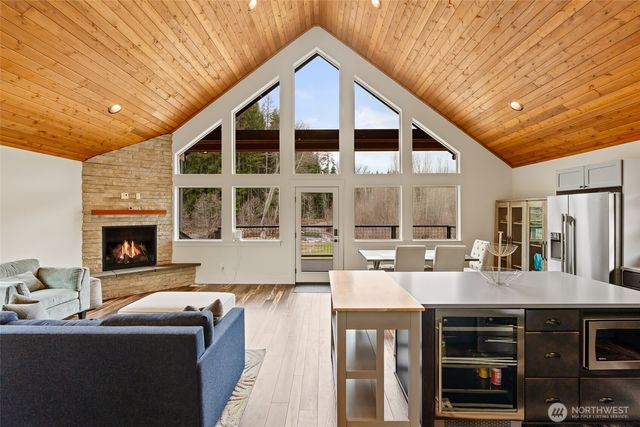 161 Middle Fork Lane, Cle Elum, WA 98922