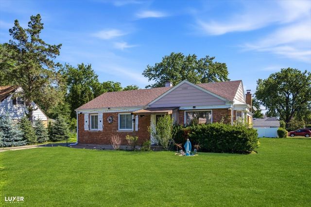 600 W Bob O Link Road, Mount Prospect, IL 60056