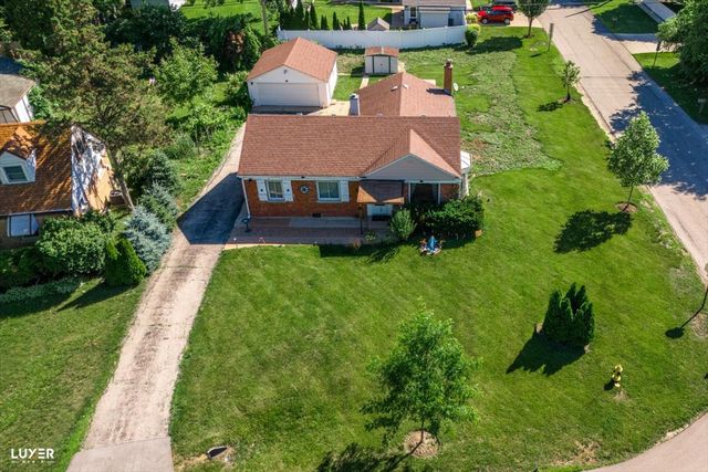 600 W Bob O Link Road, Mount Prospect, IL 60056