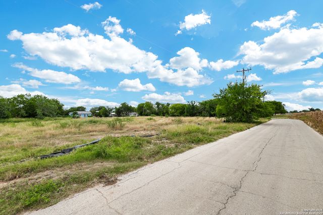 2 Golden Ave, San Antonio, TX 78211