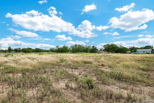 2 Golden Ave, San Antonio, TX 78211