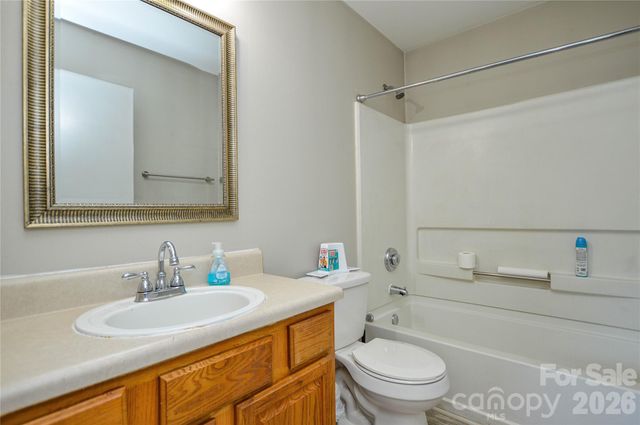 9709 Campus Walk Lane A, Charlotte, NC 28262