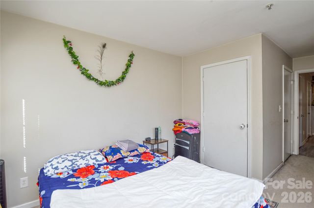 9709 Campus Walk Lane A, Charlotte, NC 28262