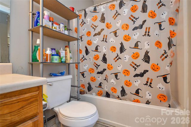 9709 Campus Walk Lane A, Charlotte, NC 28262