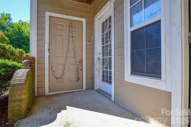 9709 Campus Walk Lane A, Charlotte, NC 28262