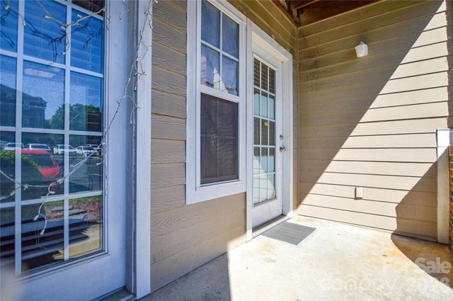 9709 Campus Walk Lane A, Charlotte, NC 28262