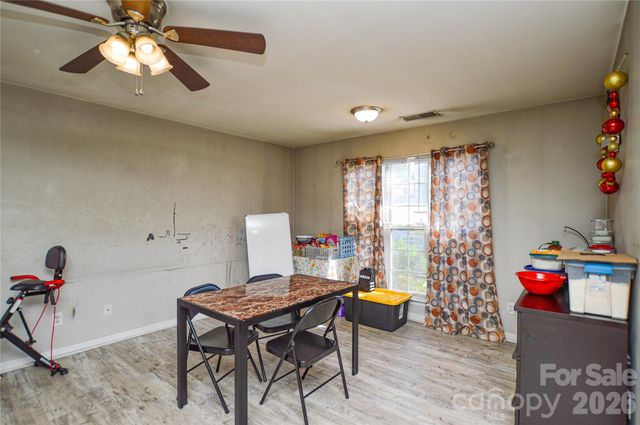 9709 Campus Walk Lane A, Charlotte, NC 28262