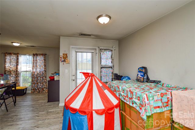 9709 Campus Walk Lane A, Charlotte, NC 28262