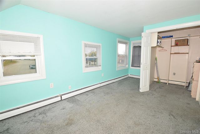 87 Parkside Drive N, Levittown, NY 11756