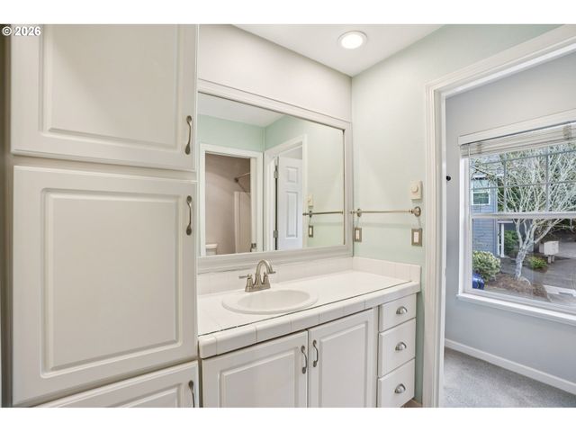 9619 Nw MILLER HILL Dr, Portland, OR 97229