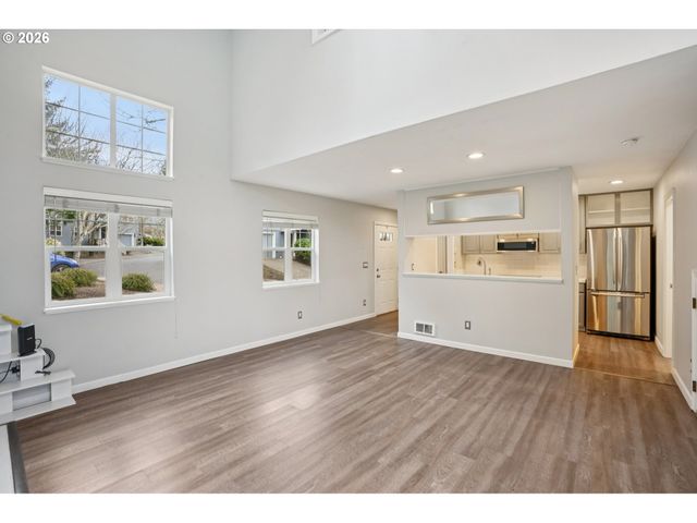 9619 Nw MILLER HILL Dr, Portland, OR 97229