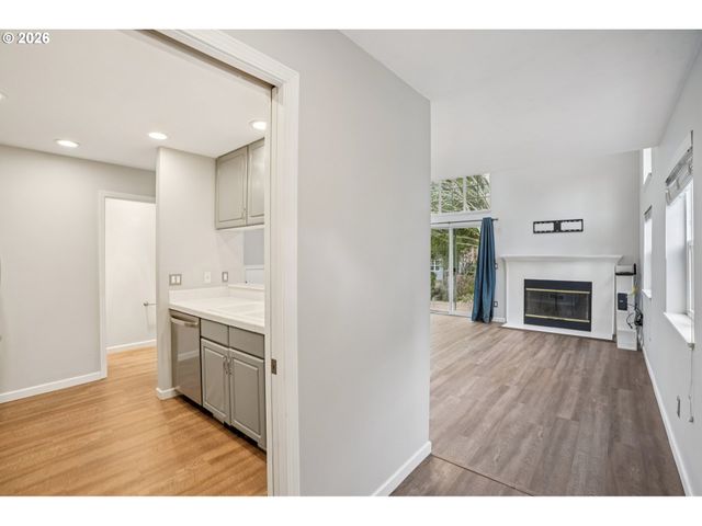 9619 Nw MILLER HILL Dr, Portland, OR 97229