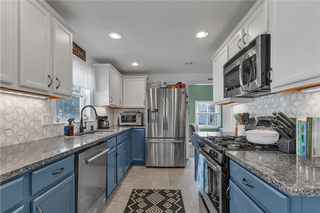 170 Heritage Road, North Kingstown, RI 02852