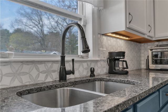 170 Heritage Road, North Kingstown, RI 02852