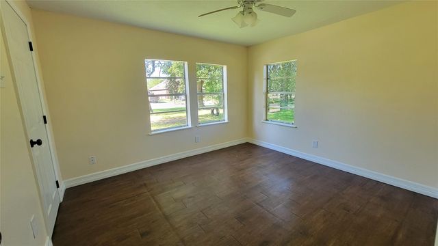 3 Lovers Lane 1409, Dayton, TX 77535