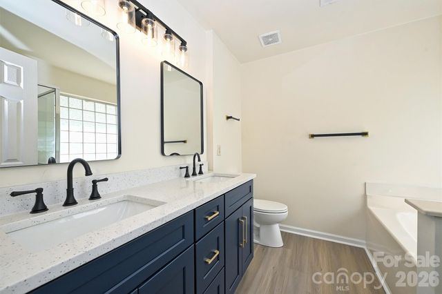 11118 Gold Pan Road, Charlotte, NC 28215