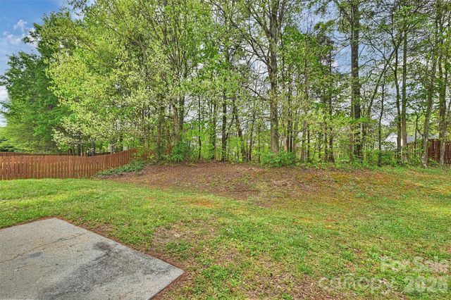 11118 Gold Pan Road, Charlotte, NC 28215