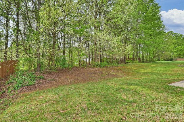 11118 Gold Pan Road, Charlotte, NC 28215