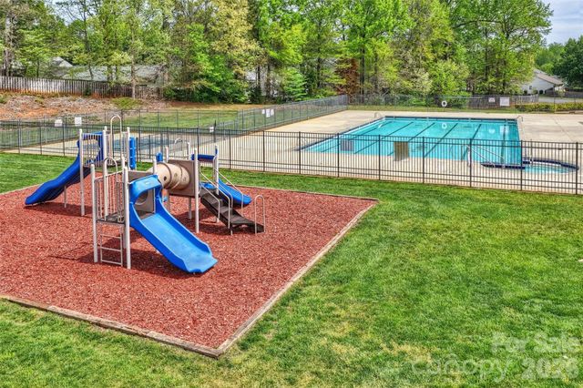 11118 Gold Pan Road, Charlotte, NC 28215