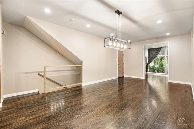 3547 N Reta Avenue 101, Chicago, IL 60657